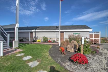 Norseman Resort on the Beach - image 17