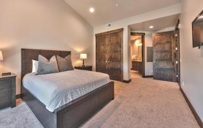 Blackstone by Canyons Village Rentals - image 15