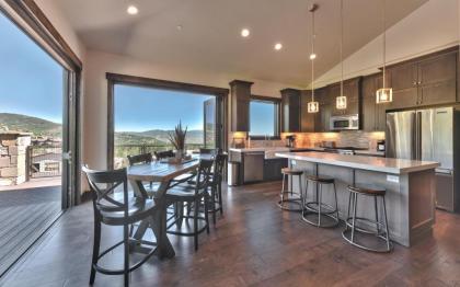 Blackstone by Canyons Village Rentals - image 8