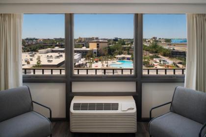 Avanti Palms Resort And Conference Center - image 20