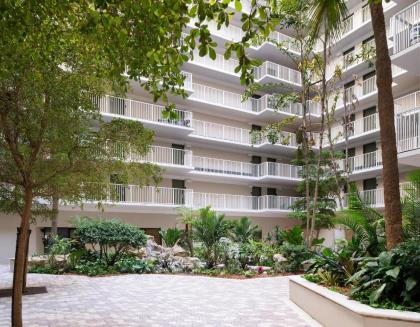 Avanti Palms Resort And Conference Center - image 3