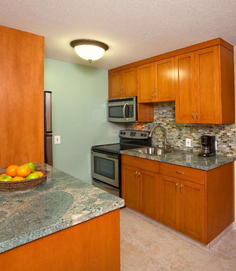 Lahaina Shores Beach Resort a Destination by Hyatt  - image 2