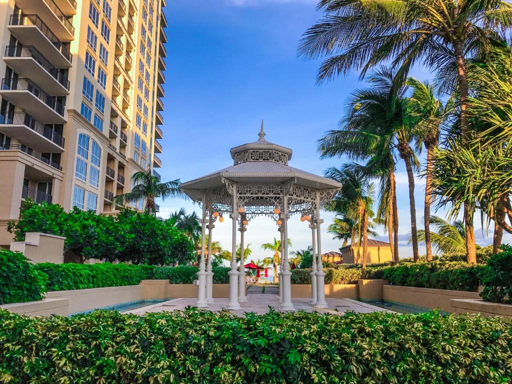 Palm Beach Singer Island Resort & Spa Luxury Suites - image 6
