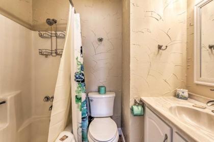 Hilton Head Resort Condo - Walk to Beach! - image 15