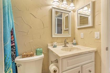 Hilton Head Resort Condo - Walk to Beach! - image 19