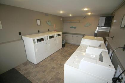 Sea Mist Resort Motel - image 11