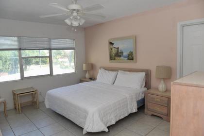 Aloha Condominium - On the Intracoastal - Walk to the Beach - image 17