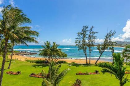Lae Nani Resort Penthouse Oceanfront Pool - image 1