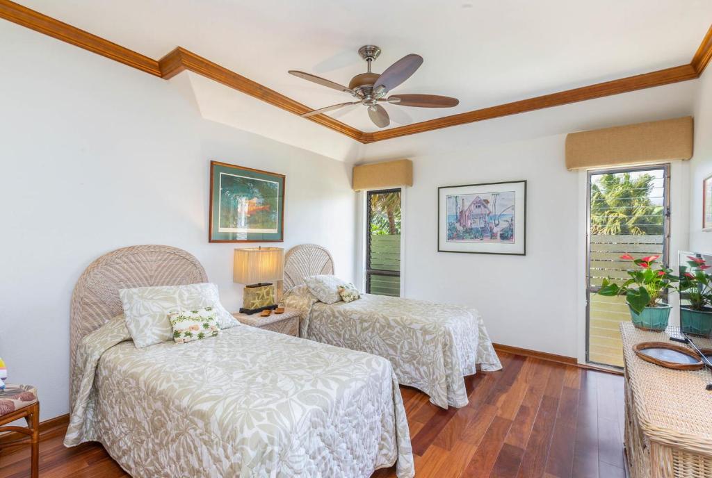 Lae Nani Resort Penthouse Oceanfront Pool - image 6