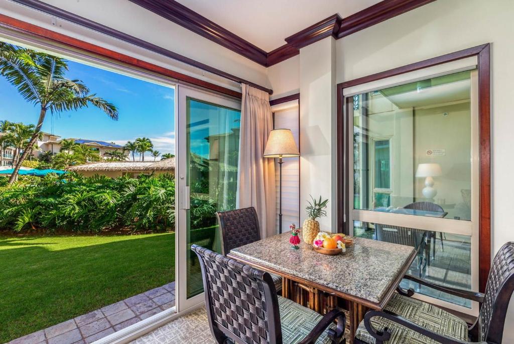 Waipouli Beach Resort Luxury Garden Inner Courtyard Pool Central AC - image 7