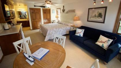 Baileys Harbor Yacht Club Resort - image 3