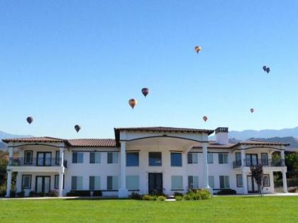 Distinguished Resort-Style Wine Country Retreat - 9BR Sleeps 20-24