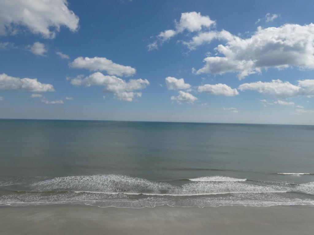 1011 Waters Edge Resort condo - image 2