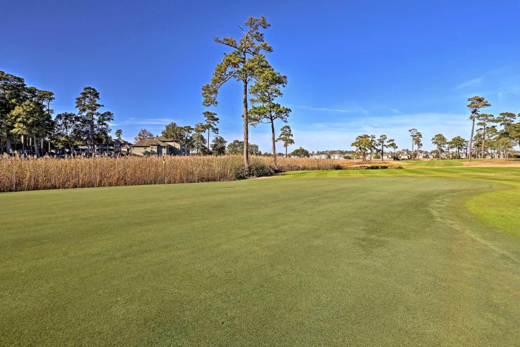 Resort Condo with Porch -1 mi from North Myrtle Beach - image 6