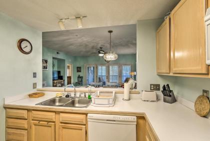 Resort Condo with Porch -1 mi from North Myrtle Beach - image 9