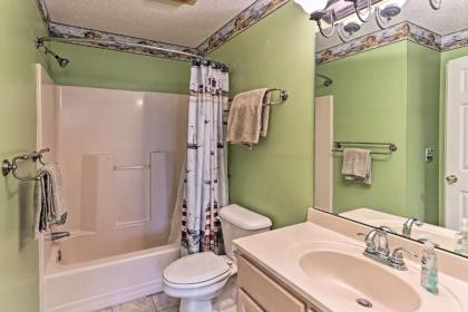 Southport Resort Condo with BalconyPool and Beach Access - image 3