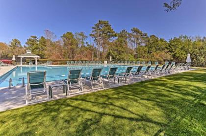 Southport Resort Condo with BalconyPool and Beach Access - image 6