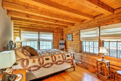 Family-Friendly Massanutten Log Home with Views! - image 20