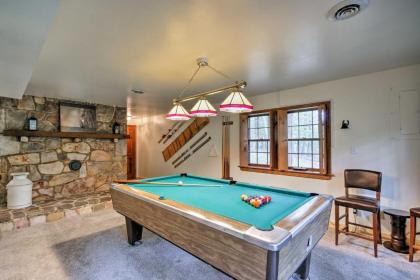 Family-Friendly Massanutten Log Home with Views! - image 8