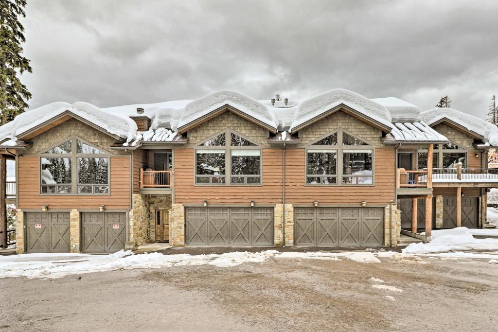 Whitefish Mountain Resort Cabin with Private Hot Tub - image 2
