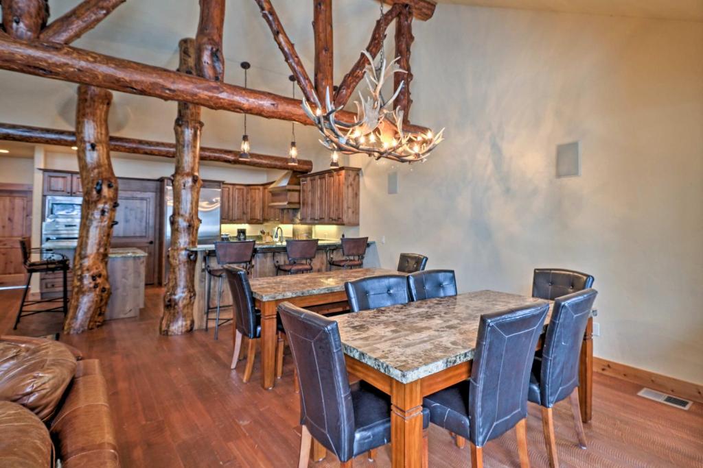 Whitefish Mountain Resort Cabin with Private Hot Tub - image 7