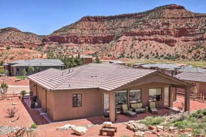 Kanab Home with Resort Amenities - Drive to Zion! - image 1
