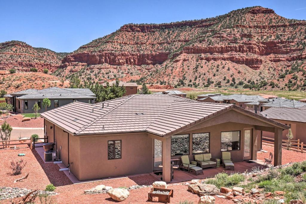 Kanab Home with Resort Amenities - Drive to Zion! - main image