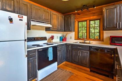Catskill Chalet Cabin about 3 Mi from Belleayre Resort! - image 6