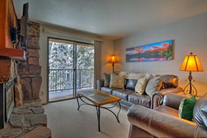 Winter Park Condo with Hot Tubs 3 Mi to Ski Resort!