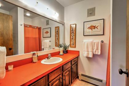 Stowe Townhome with Deck Mtn Views and Resort Perks! - image 13