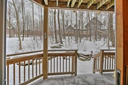 Comfy Ski-In and Ski-Out Hideaway in Jay Peak Resort!