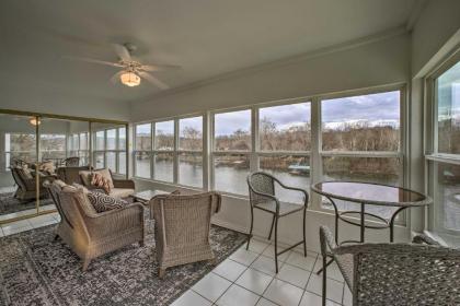 Lakefront Home with Hot Tub Dock and Resort Amenities - image 5