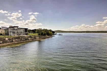 Lakefront Home with Hot Tub Dock and Resort Amenities - image 6