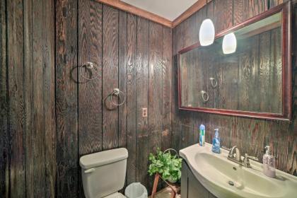 Home with Massanutten Resort Amenities - Near Skiing! - image 8