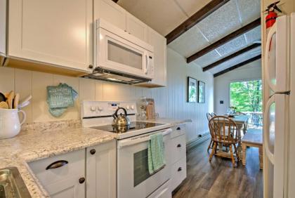 Modern Home with Deck - 1 Mi to Beech Mountain Resort