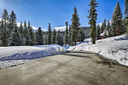 Spacious Breck Home with Hot Tub about 9 Mi to Ski Resort - image 10