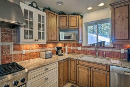 Spacious Breck Home with Hot Tub about 9 Mi to Ski Resort - image 19