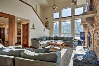 Spacious Breck Home with Hot Tub about 9 Mi to Ski Resort - image 3
