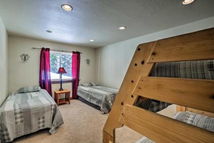Spacious Breck Home with Hot Tub about 9 Mi to Ski Resort - image 9