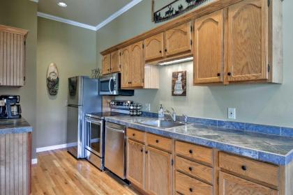 Lincoln Condo with Mtn Views 2 Miles to Ski Resort! - image 20