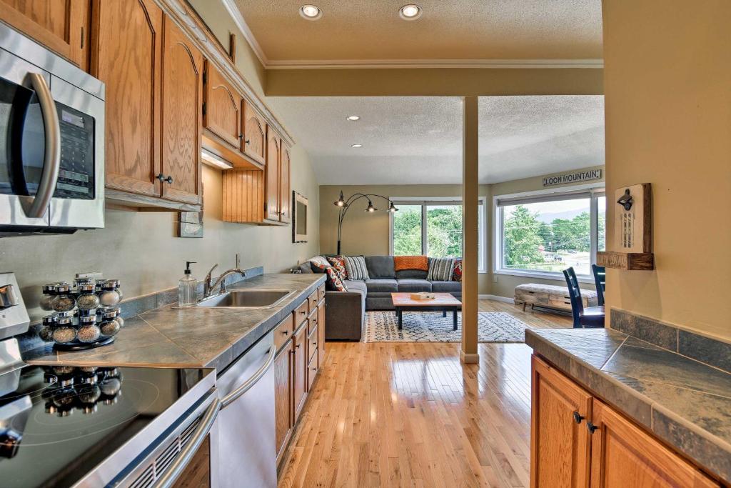 Lincoln Condo with Mtn Views 2 Miles to Ski Resort! - image 5