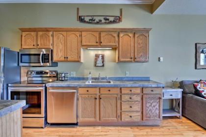 Lincoln Condo with Mtn Views 2 Miles to Ski Resort! - image 6