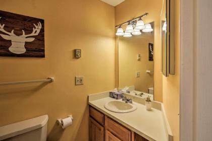 Lincoln Condo with Mtn Views 2 Miles to Ski Resort! - image 8