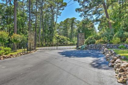 Stylish Resort Condo with Boat Slip on Lake Hamilton! - image 13