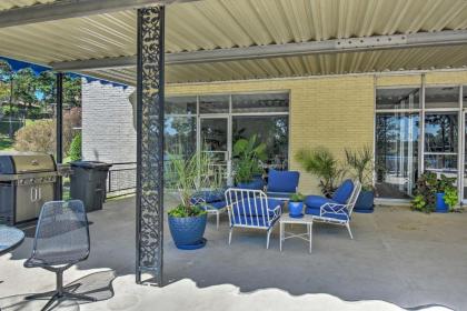Stylish Resort Condo with Boat Slip on Lake Hamilton! - image 2