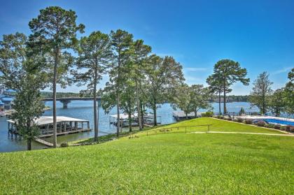 Stylish Resort Condo with Boat Slip on Lake Hamilton! - image 20