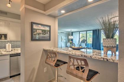 Stylish Resort Condo with Boat Slip on Lake Hamilton! - image 3