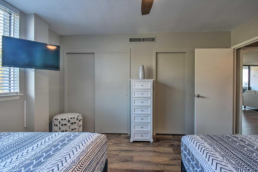 Stylish Resort Condo with Boat Slip on Lake Hamilton! - image 5