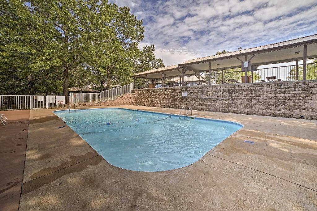 Branson Condo with Resort Amenities - No Stairs! - image 3