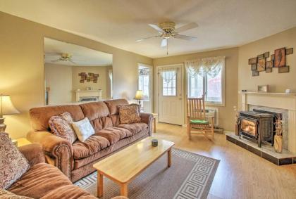 Lincoln Resort Condo 3 Mins to Loon Mountain! - image 8